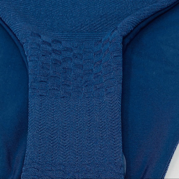 TAVIK Ali Textured Navy Blue Bikini Bottom Large - Picture 5 of 16